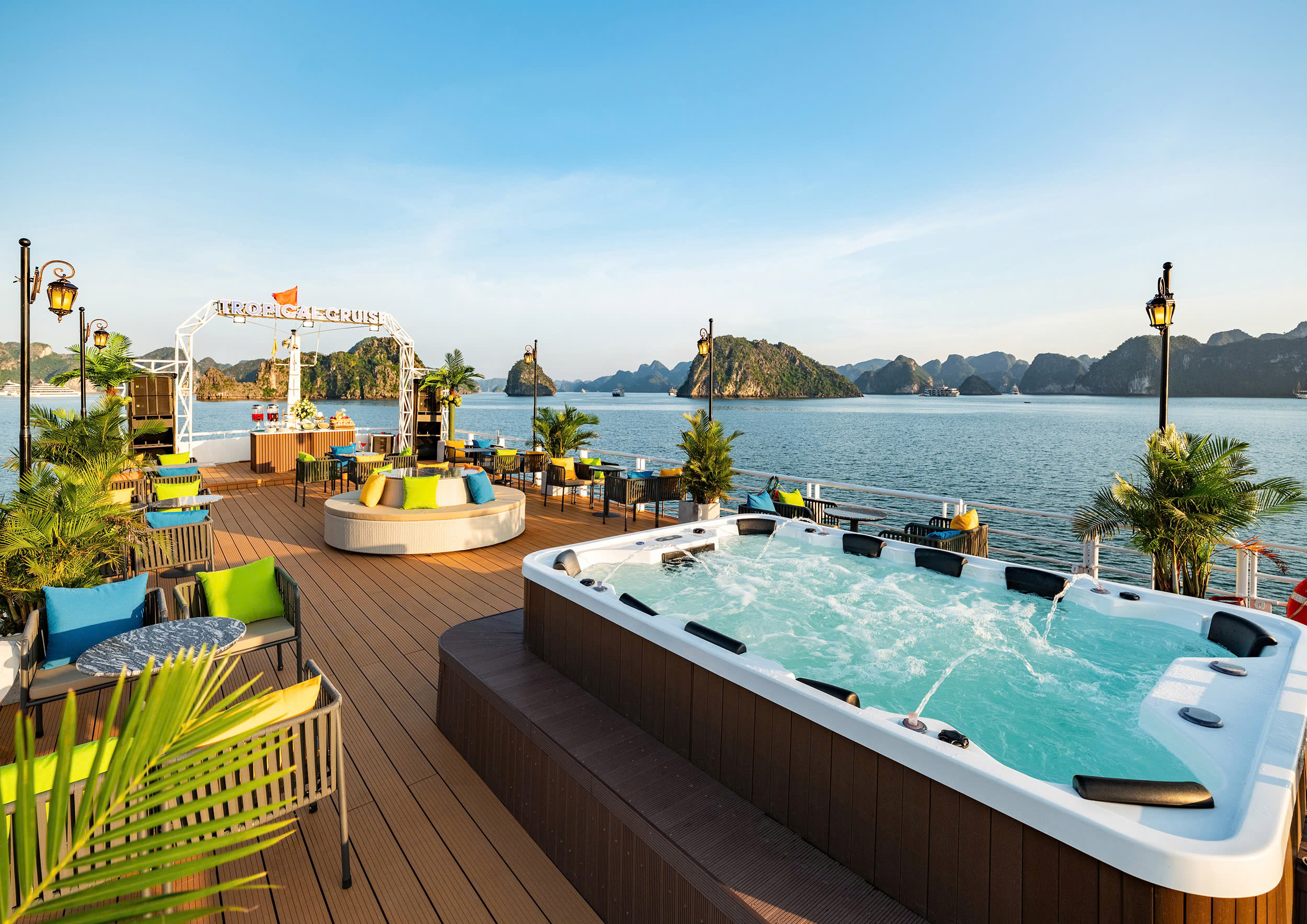 TROPICAL CRUISE - HA LONG BAY - CAT BA CRUISE 1 DAY TRIP