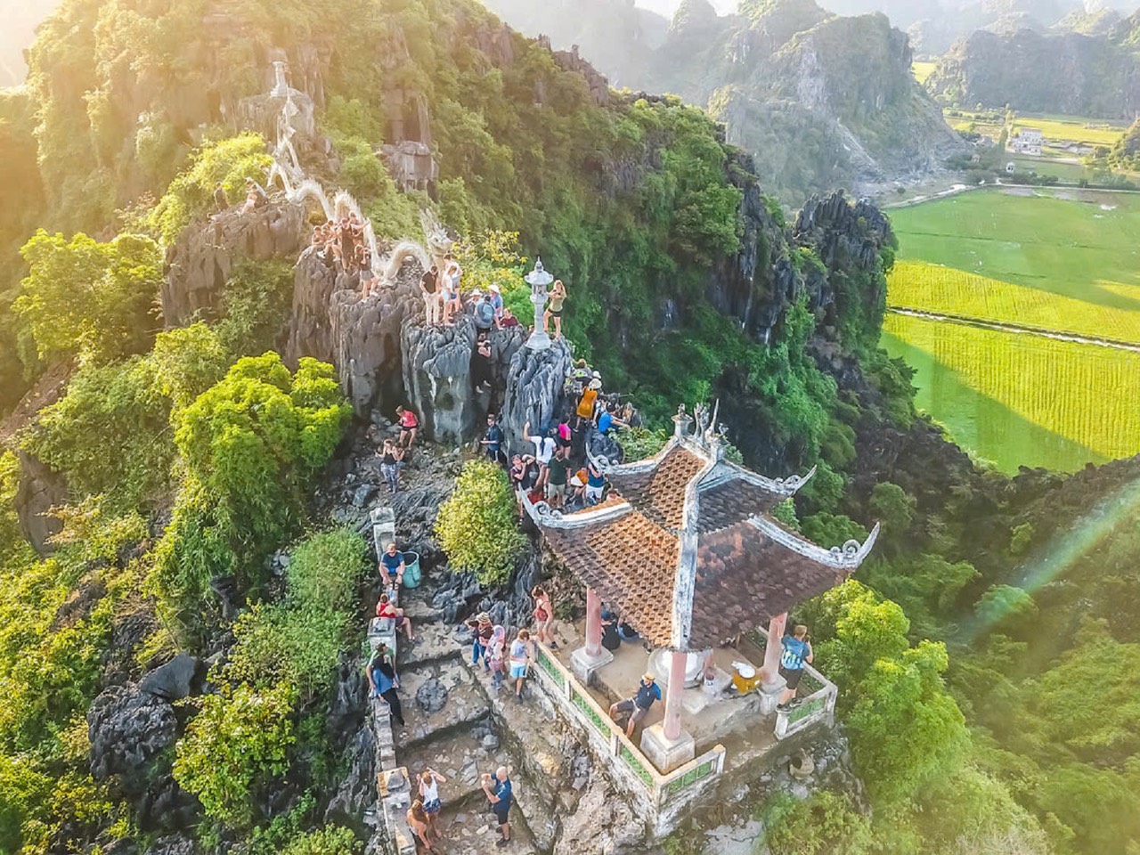 Hanoi vs Ho Chi Minh City: which one should you start with?