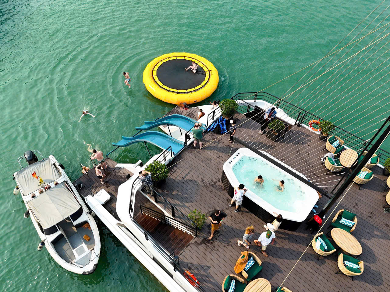 [5 STAR] CATAMARAN - HA LONG BAY/ LAN HA BAY DAY CRUISE