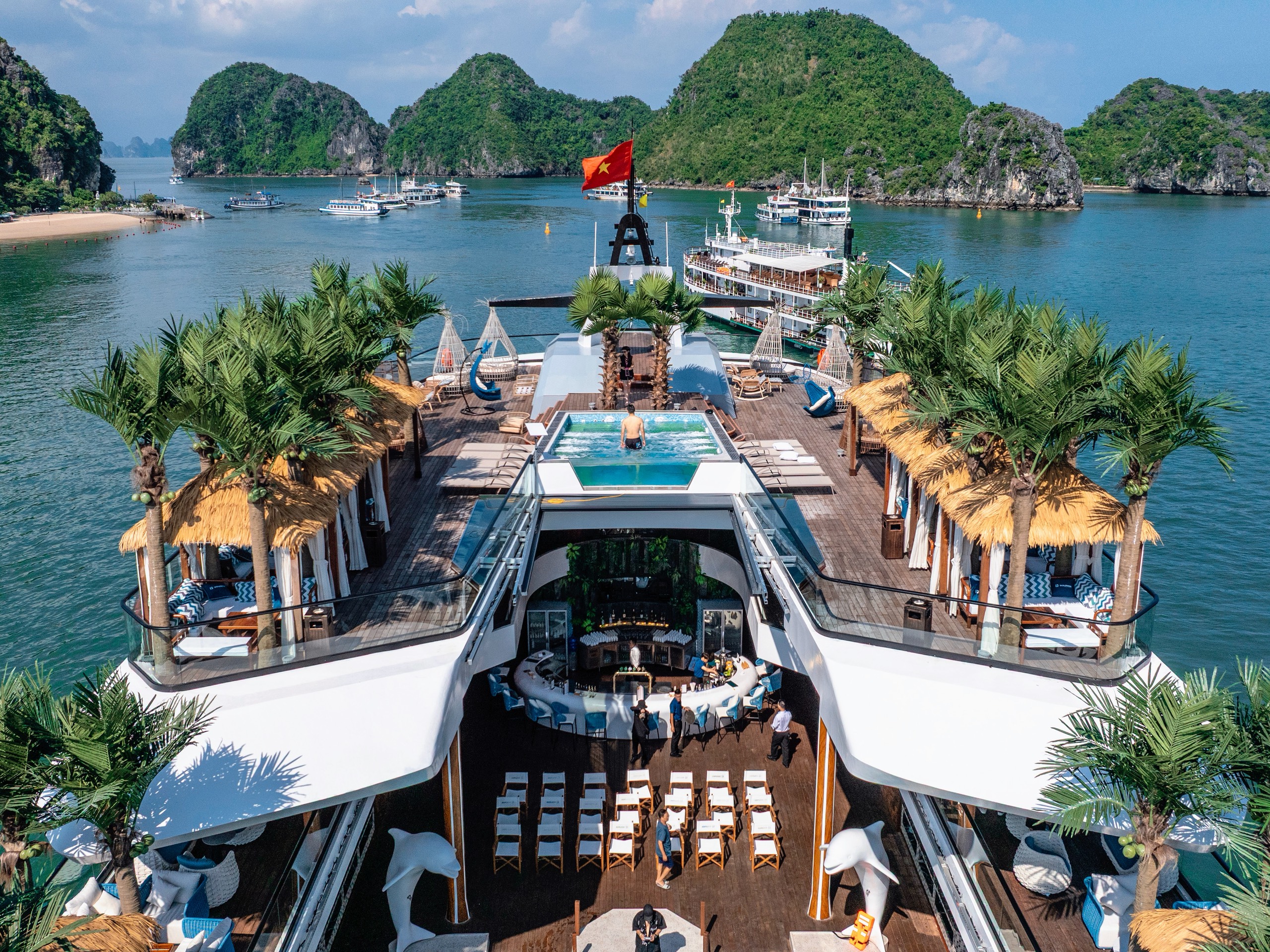 Ha Long Bay Cruise| Dolphin 6 Star